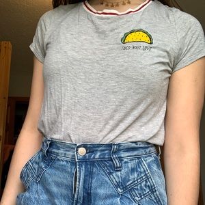 Medium American eagle embroidered shirt